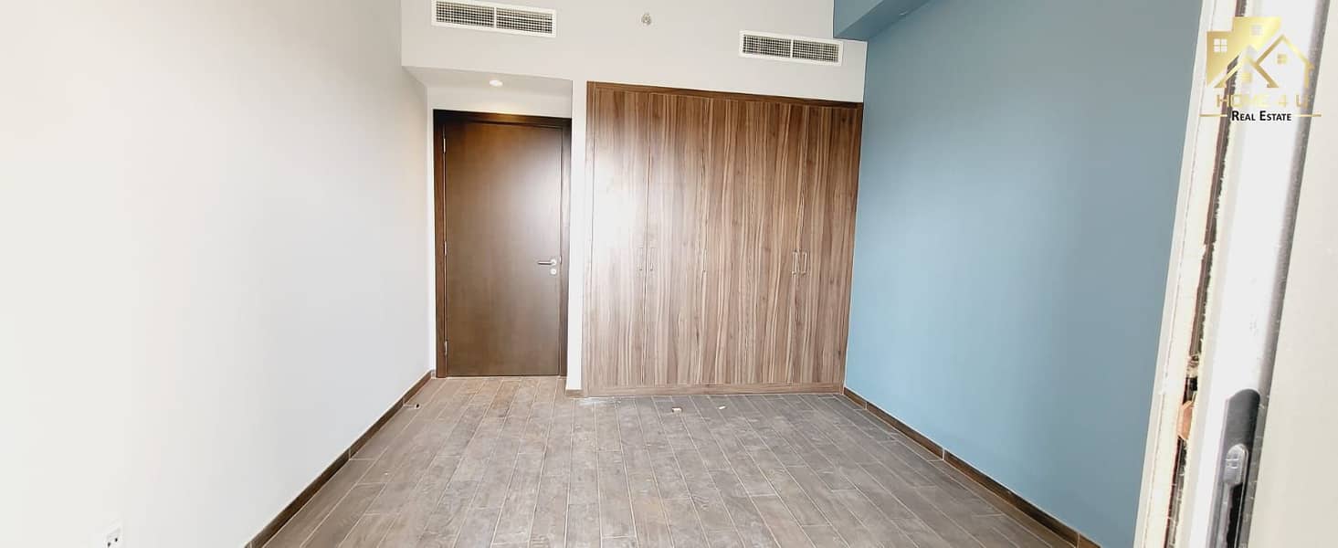 BRAND NEW/HUGE BALCONY/READY TO MOVE IN/MODERN AMENITIES