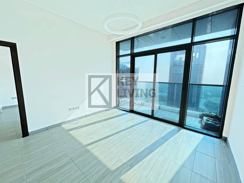 6 Living Area (2). jpeg