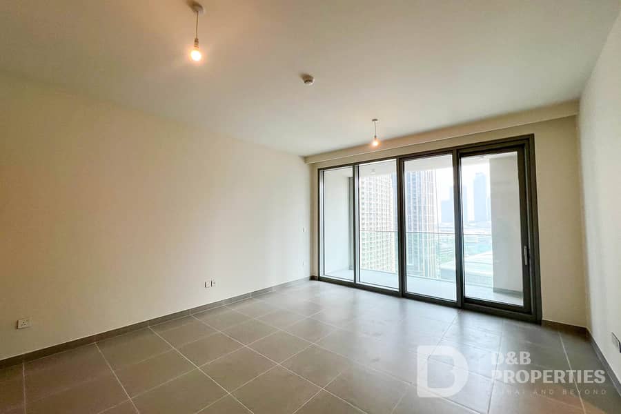 Burj Khalifa View | High Floor | Ready to Move-in Burj Khalifa View | High Floor | Ready to Move-in