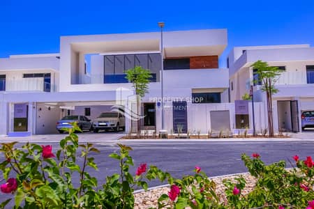 5 Bedroom Villa for Sale in Yas Island, Abu Dhabi - 5-bedroom-villa-abu-dhabi-yas-island-west-yas-property-image (1). JPG