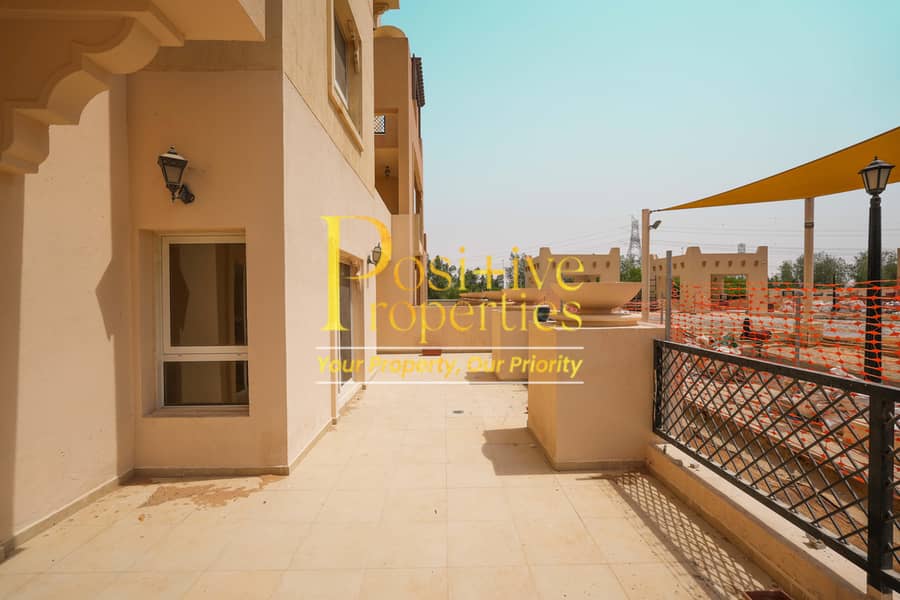 podium Faced| Terrace| Well Maintained podium Faced| Terrace| Well Maintained