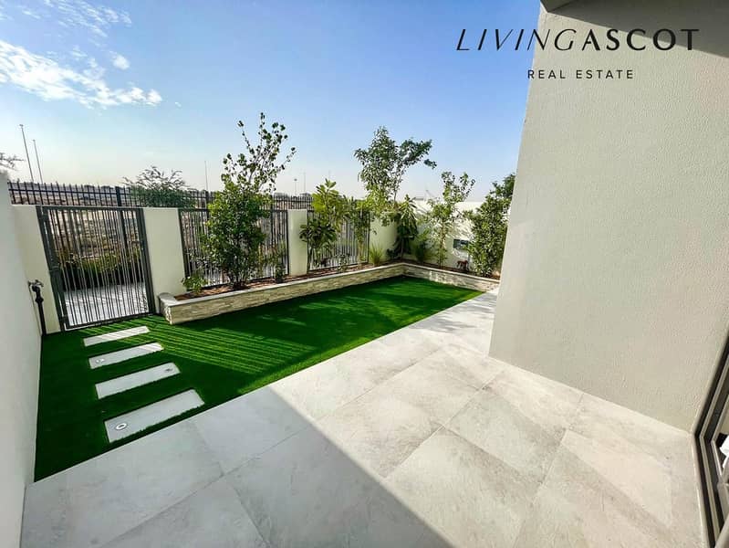 Single Row | Quiet Location | Modern | Single Row | Quiet Location | Modern |