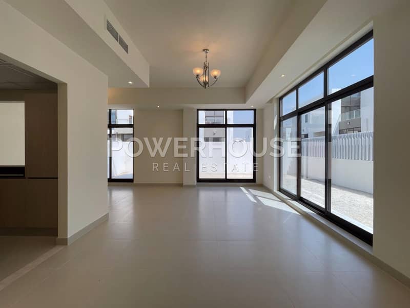 Brand New | Vacant | 4 Bedroom + Maid Brand New | Vacant | 4 Bedroom + Maid