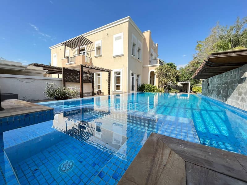 Luxurious Villa | Prime Location | Best Deal