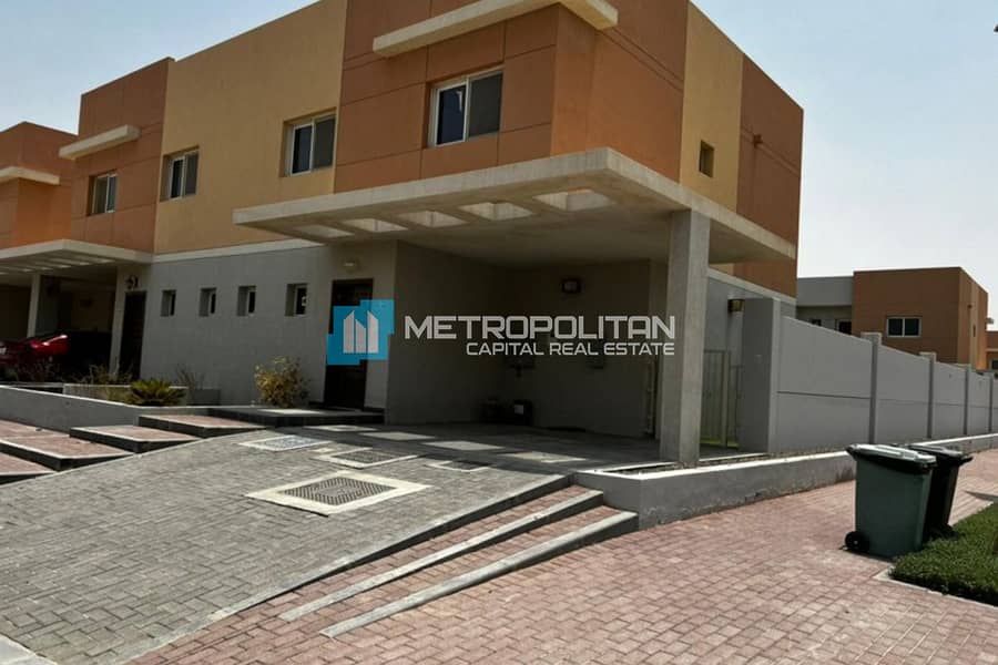 Corner | 3BR+M | Big Garden | 2 Parking Slots Corner | 3BR+M | Big Garden | 2 Parking Slots