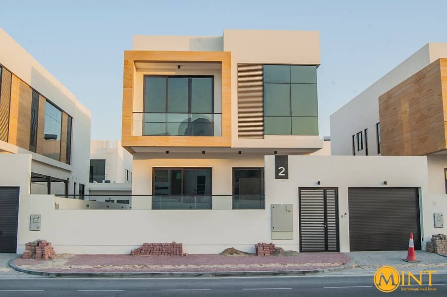 Brand new 5 bedroom villa with driver,maid room for rent in dubai