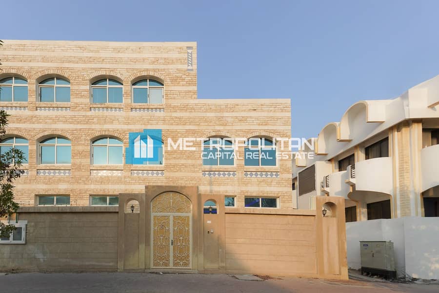 Spacious Villa | Single Row | Family Home Spacious Villa | Single Row | Family Home