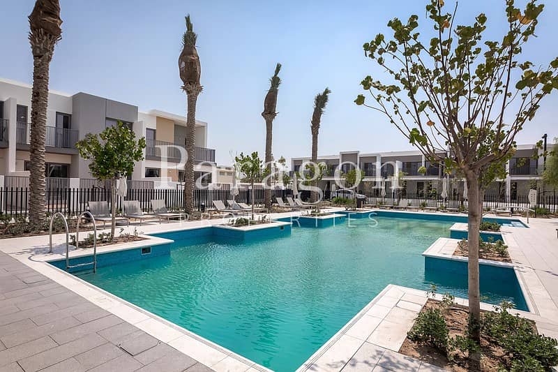 Perfectly Located | Across Pool | 3Bed Perfectly Located | Across Pool | 3Bed
