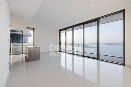2 Bedroom Apartment for Rent in Dubai Harbour, Dubai - Brand New and Vacant Apt with Beach View