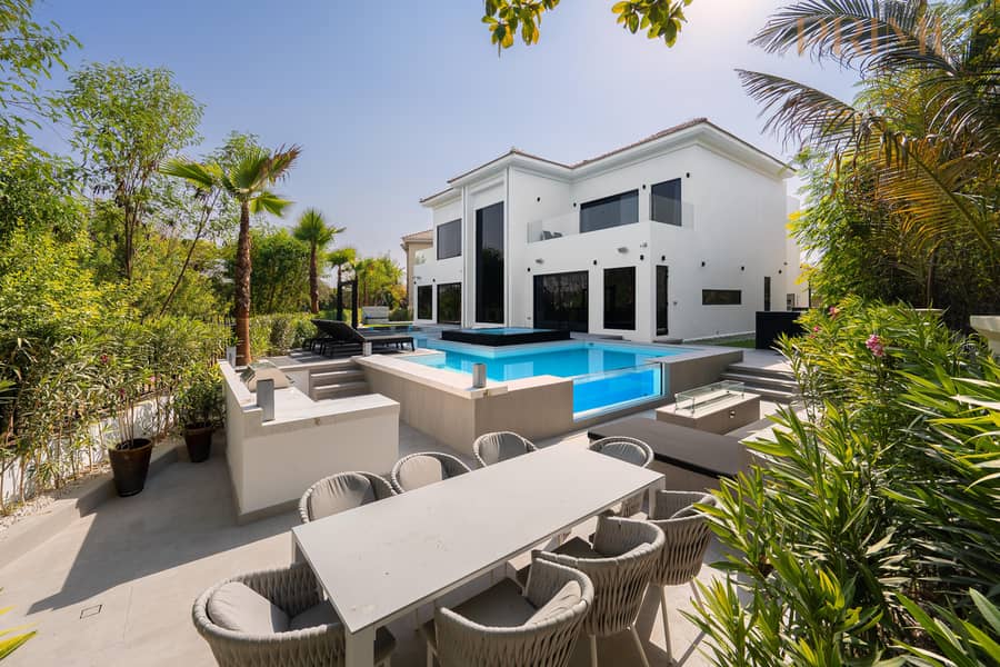 Luxuriously Upgraded Villa | Vacant on Transfer | Close to the Clubhouse Luxuriously Upgraded Villa | Vacant on Transfer | Close to the Clubhouse