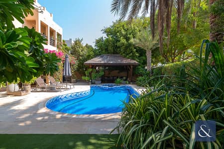 4 Bedroom Villa for Sale in The Meadows, Dubai - Lake Backing | Type E2 | Meadows 6 | 4 Bed