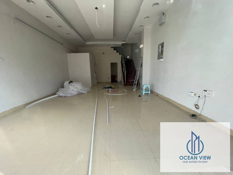 Road facing shop avilable Road facing shop avilable