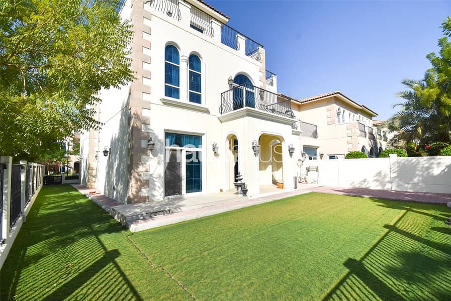 Available January | Family Villa | Close To Pool Available January | Family Villa | Close To Pool