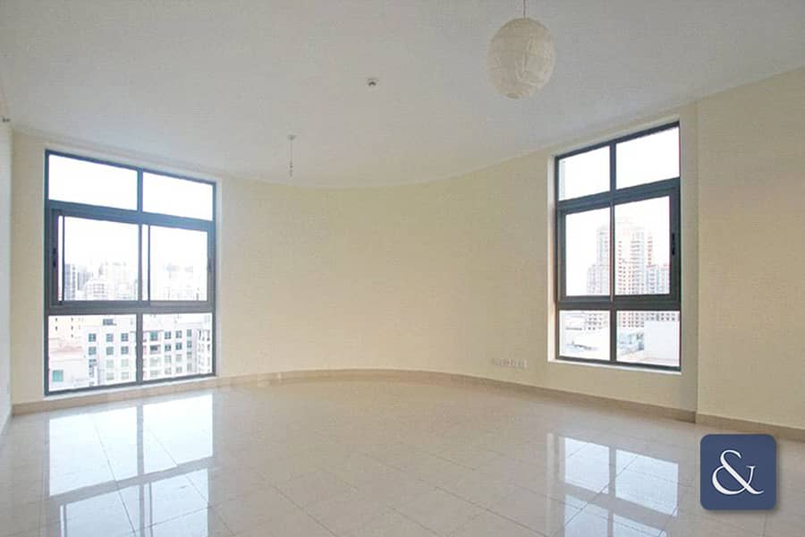 Large Balcony | Golf Course View | Vacant Feb Large Balcony | Golf Course View | Vacant Feb