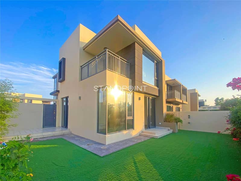 Single Row | Landscaped Garden | Vacant Now Single Row | Landscaped Garden | Vacant Now