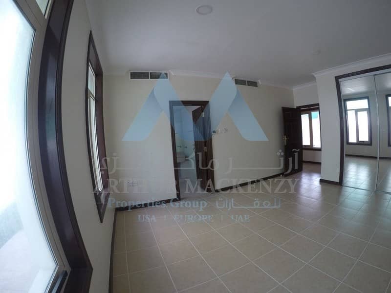 Independent 3br villa for rent in Mirdif