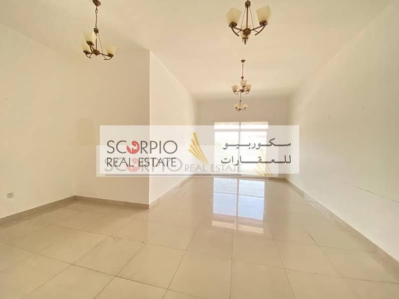 Large 2 BR+store !!Near Oud Metha Metro ,Pool,GYM,Kids Play Area 70 K/ 4 cheqs !!