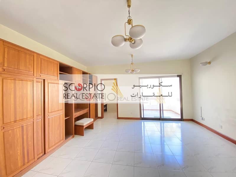 3 Stunning 3 BR + Servant Room in Jumeirah 1 Al Wasl Road with Common Pool and Garden Only 130K / 2 Cheqs !!