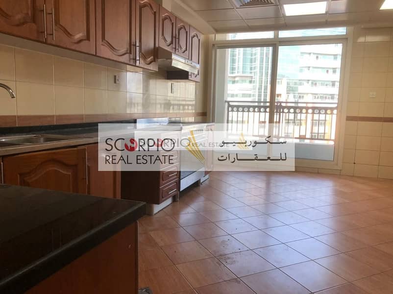 4 Chiller free!!!! 2 Month free!!! No Commission!!! Large 3BR En-Suited  Apartment  in Oudmetha Only 116K/ 4 Chq. . . . . !!!!