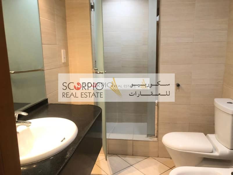 5 Chiller free!!!! 2 Month free!!! No Commission!!! Large 3BR En-Suited  Apartment  in Oudmetha Only 116K/ 4 Chq. . . . . !!!!
