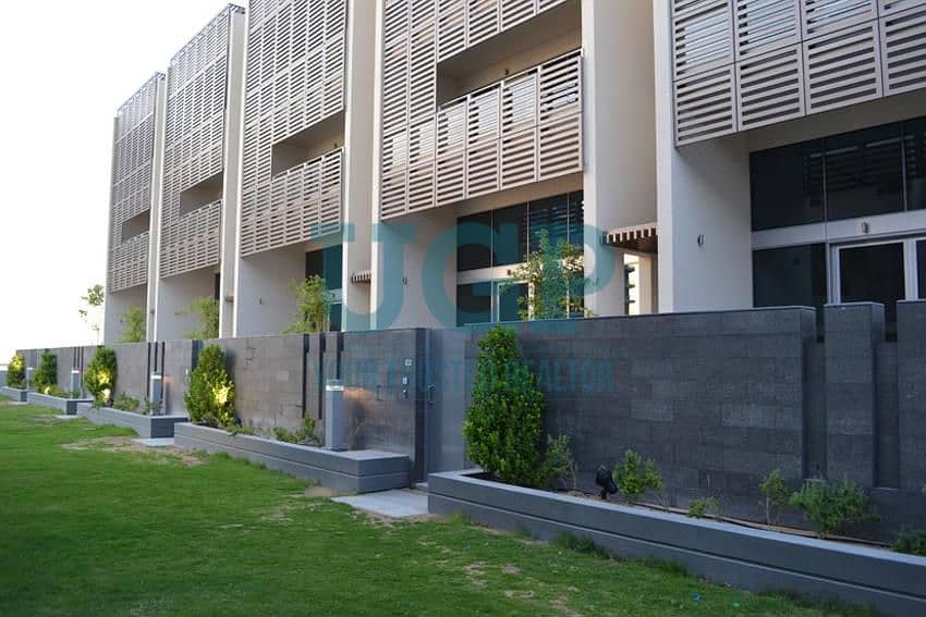 2 Actual-suFT4sCVSmfBpQH1Hd4xe031these_are_the_three_storey_4_bedroom_townhouses_at_al_muneera_each_comes_with_its_own_private_plunge_pool. jpg