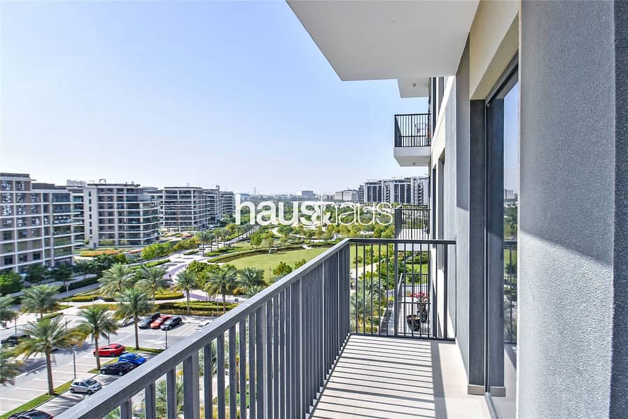 Park views | Maids Room | Spacious Unit Park views | Maids Room | Spacious Unit