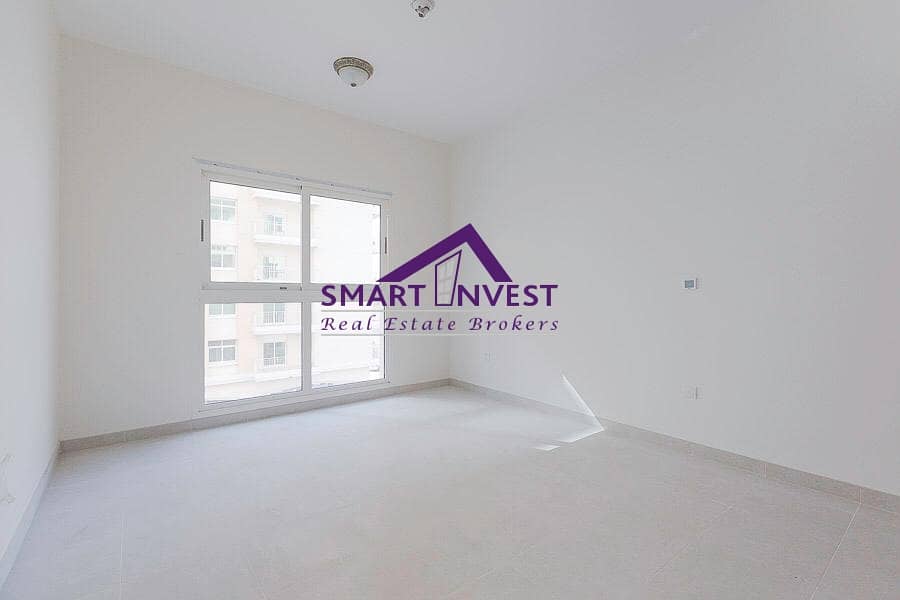 4 2 BR Apartment for sale in Liwan Queue point building 10B for AED 530K