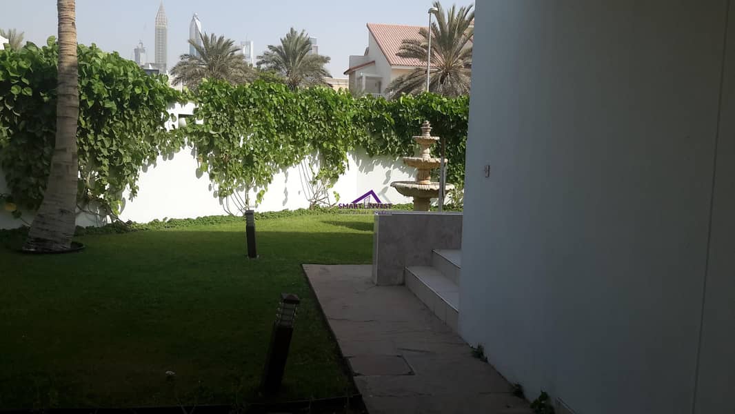 13 Huge 5 BR Villa in an exclusive Villa  Compound in Jumeirah 1 for rent for AED 300K/Yr