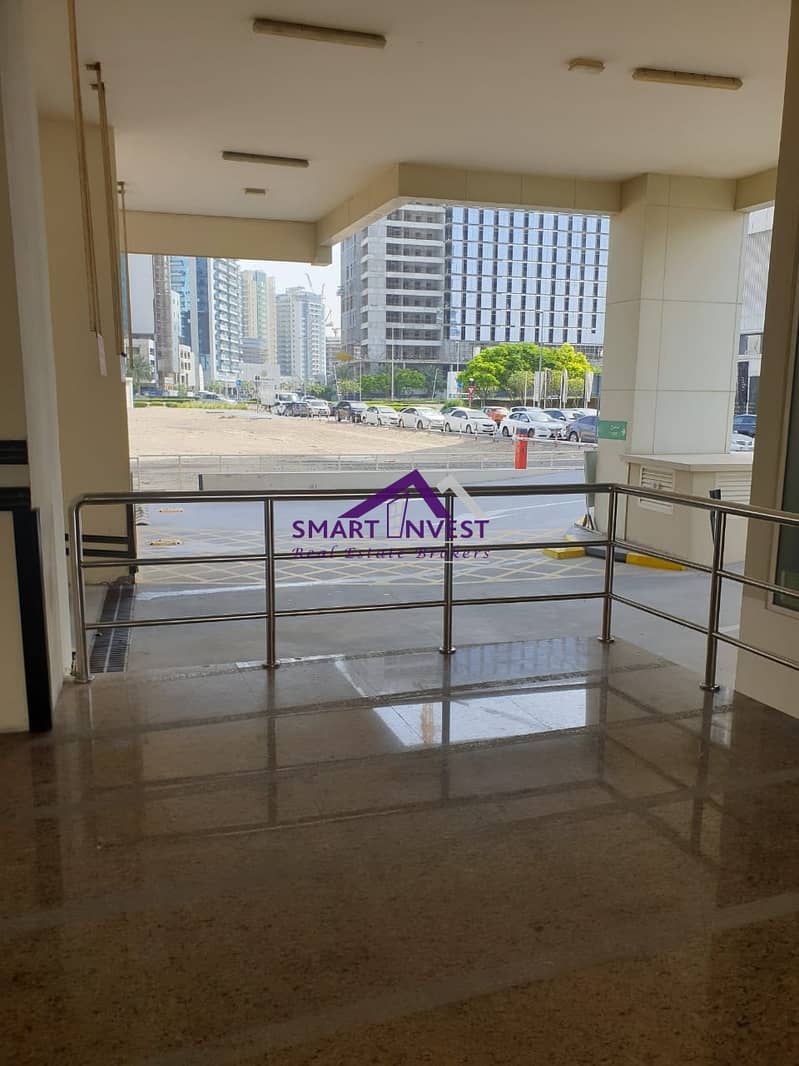 5 Shop for rent in Business Bay for 68K/yr.
