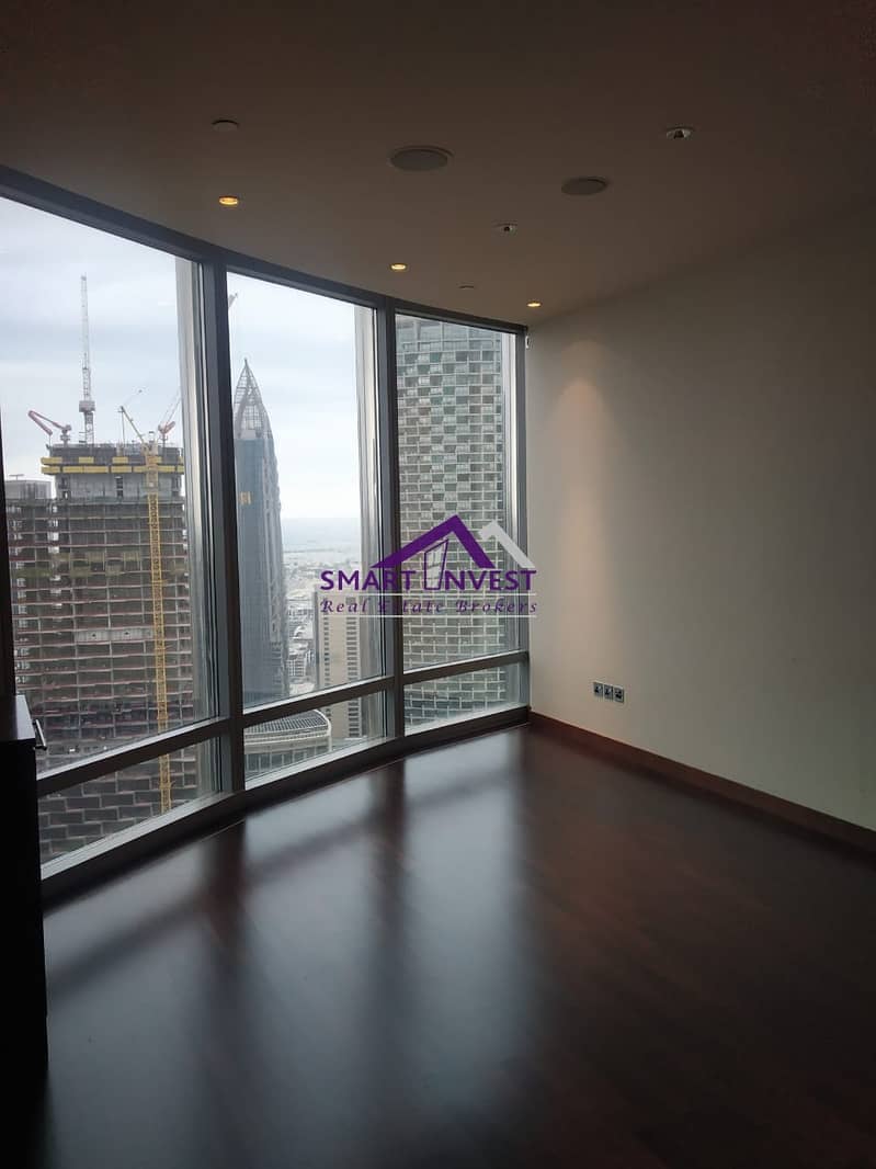 4 Spacious and Beautiful unfurnished 1 BR for sale in Burj Khalifa for AED  1.8M