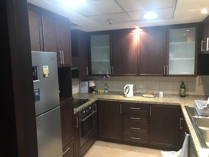 6 2BR Apt for sale in Greens at the The Views for AED 1.4M