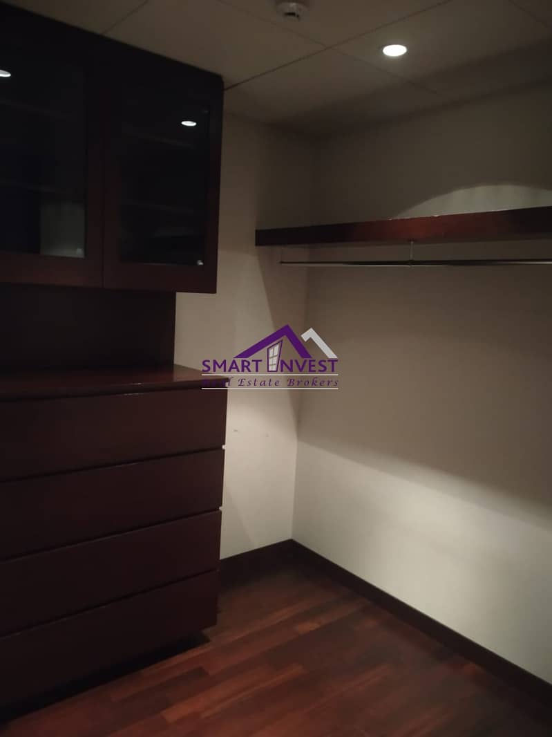 13 Spacious and Beautiful unfurnished 1 BR for sale in Burj Khalifa for AED  1.8M