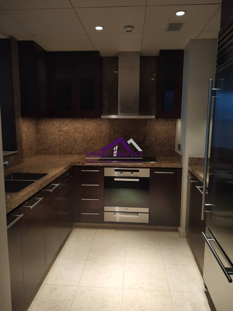 14 Spacious and Beautiful unfurnished 1 BR for sale in Burj Khalifa for AED  1.8M