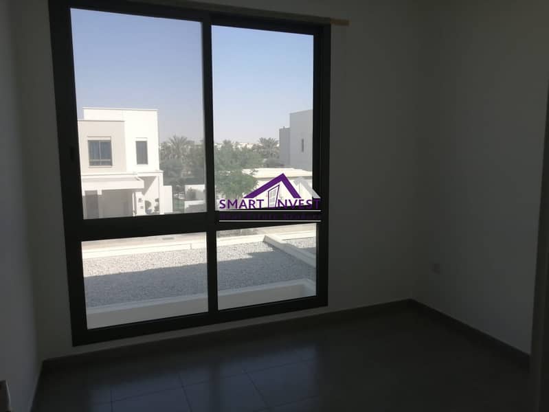 12 Town Square for rent for AED 78K/- per year
