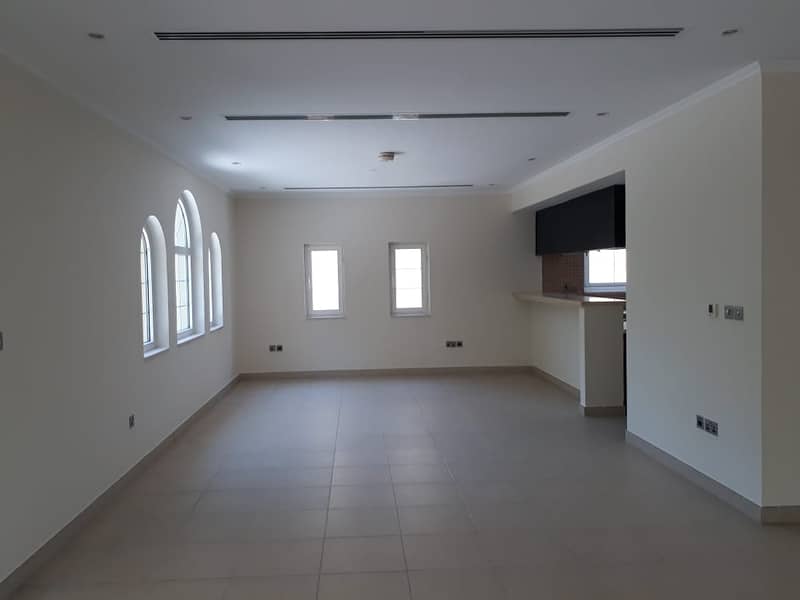 6 District 6 | 3 Bed Legacy  Large | Well Landscaped  Corner Park View