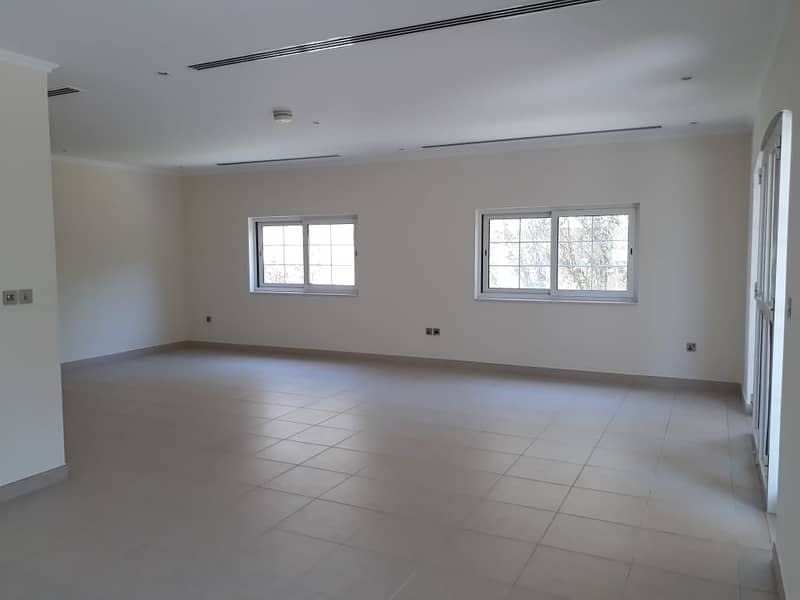 7 District 6 | 3 Bed Legacy  Large | Well Landscaped  Corner Park View