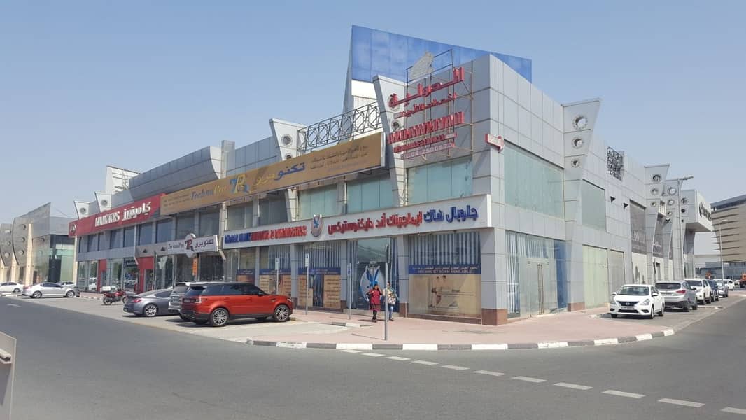 Large Showroom For Rent Near DNATA high visibilty