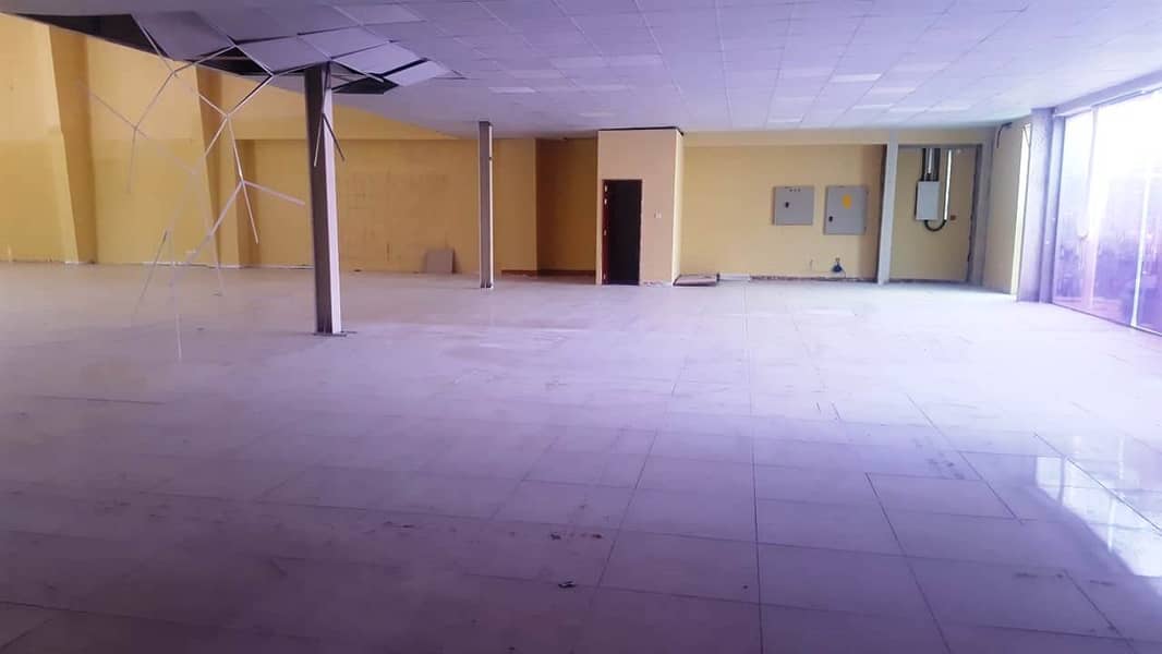 4 Large Showroom For Rent Near DNATA high visibilty