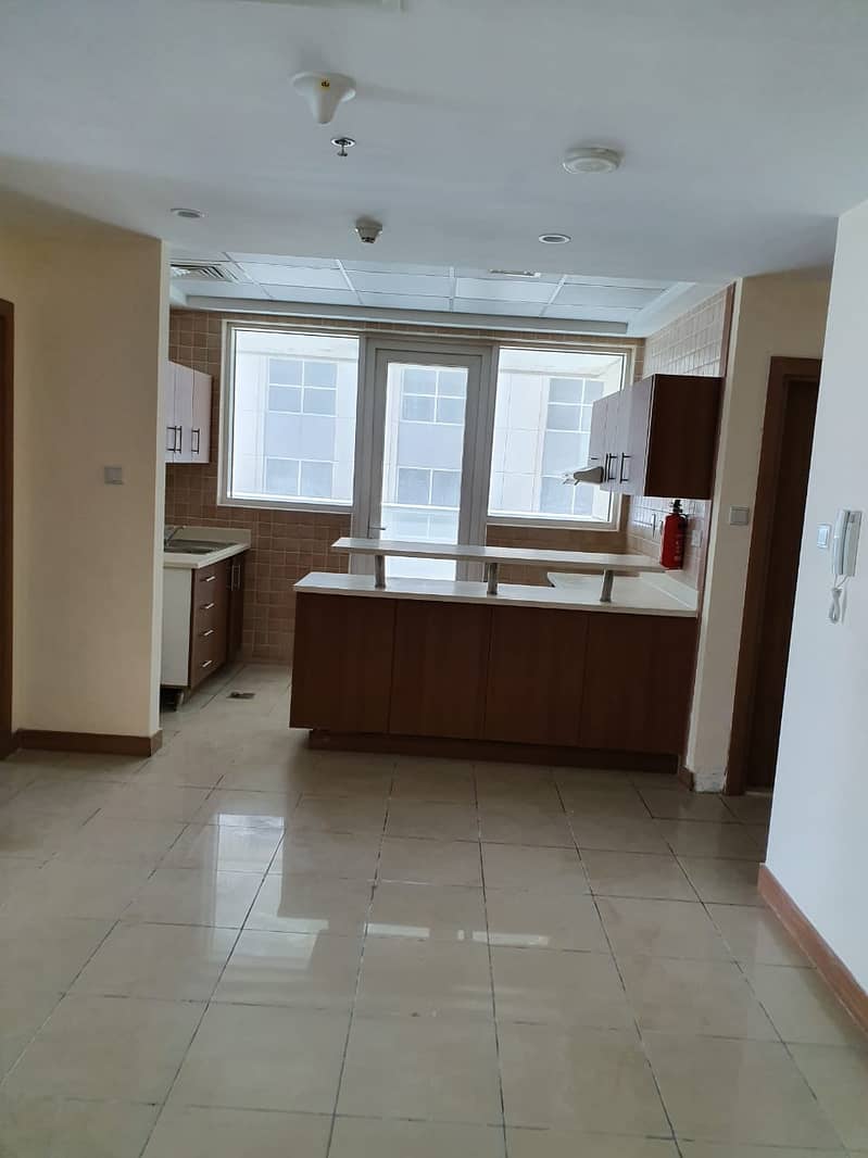 11 good  Maintained With Chiller Free 2bed sulafa tower