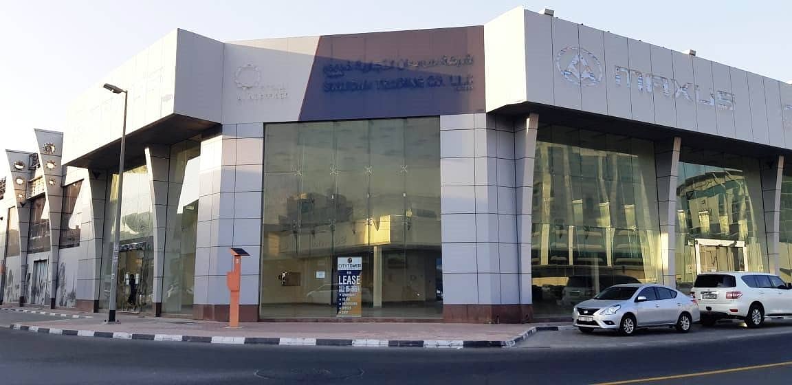 Large Fitted Showroom near DNATA DEIRA High Visibility