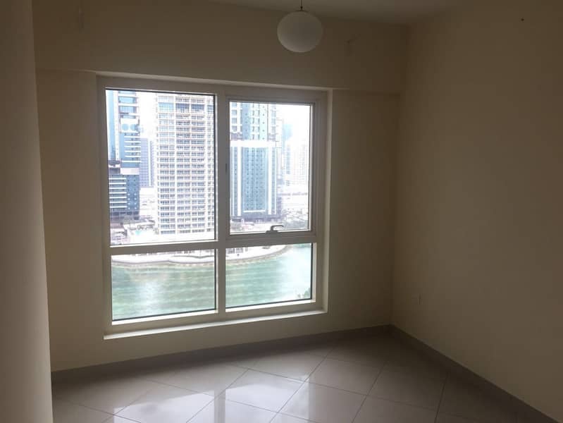 2 2 Bedroom Mid Floor Vacant Ready To Move Lake View