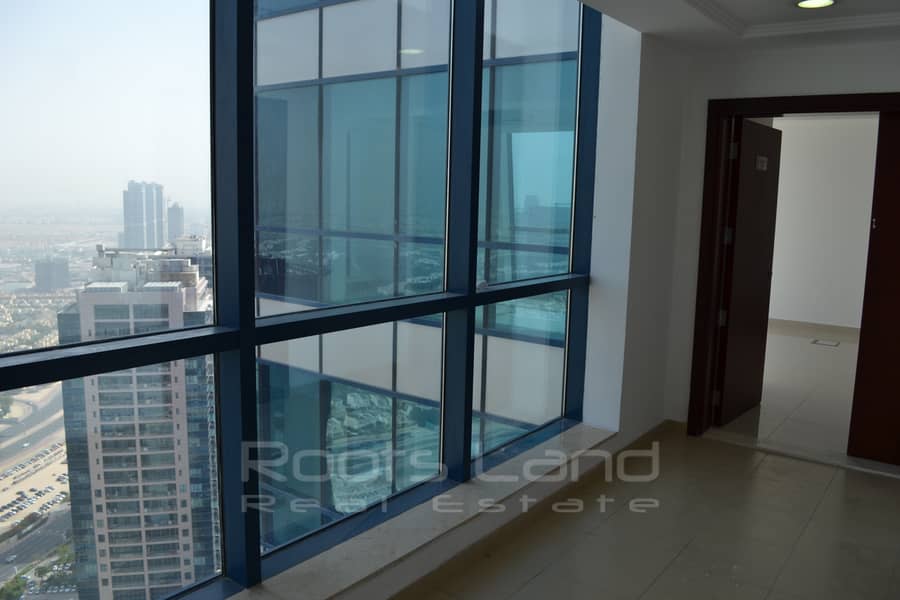 8 Bright With Good Layout Office Space in X2 Tower