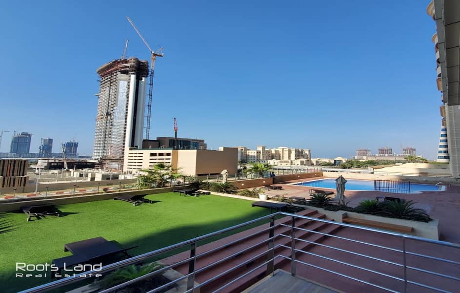 14 High Floor Partial Sea view in the heart of marina