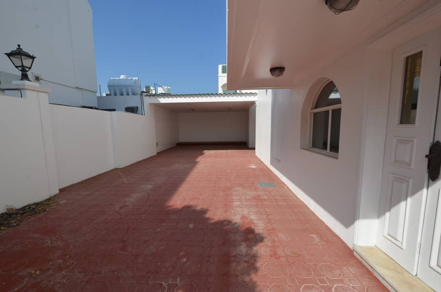 18 Freshly Renovated villa with private Garden