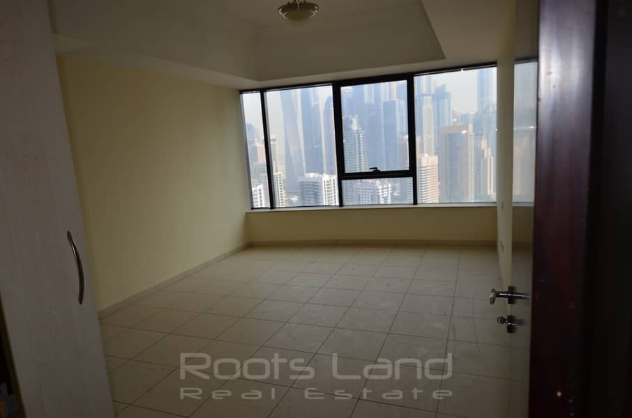 13 4 bedrooms facing Sheikh Zayed Road for rent