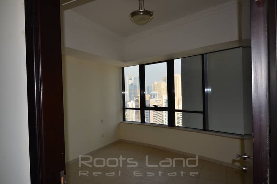 14 4 bedrooms facing Sheikh Zayed Road for rent