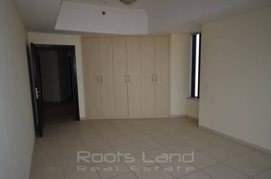 15 4 bedrooms facing Sheikh Zayed Road for rent