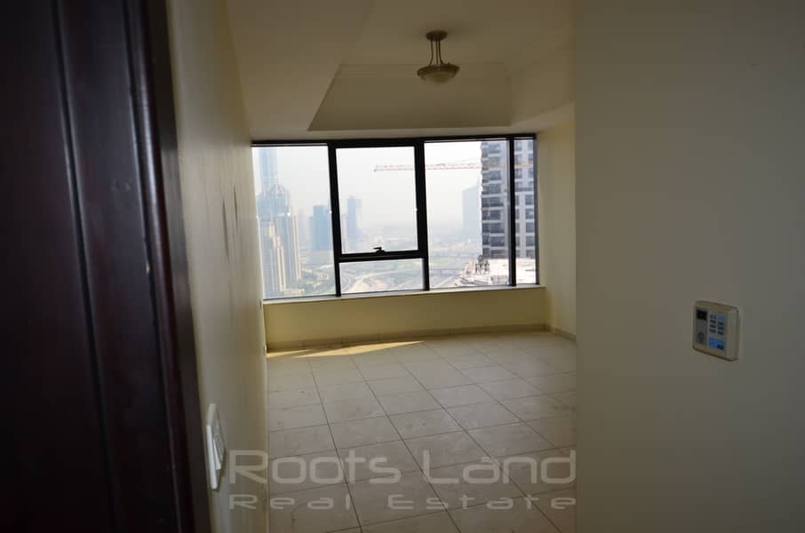 17 4 bedrooms facing Sheikh Zayed Road for rent