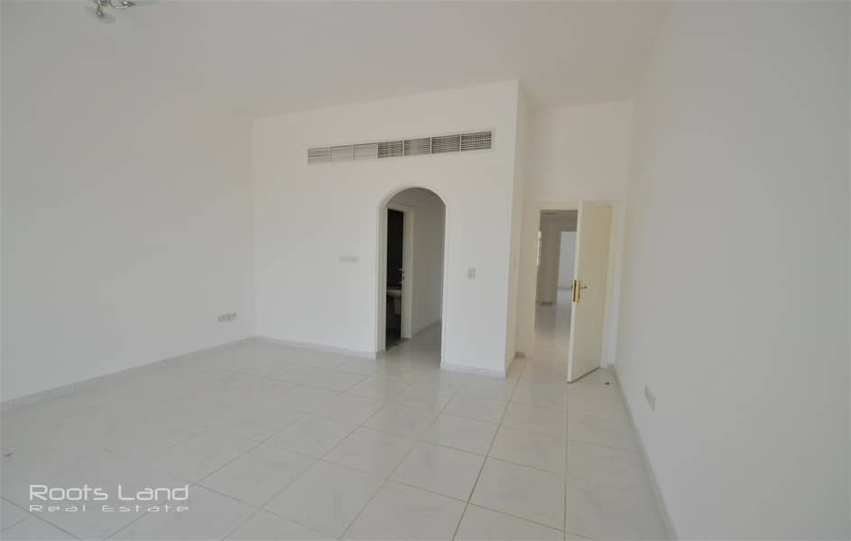 6 1 Month Free 3BR villa Newly  Maintained