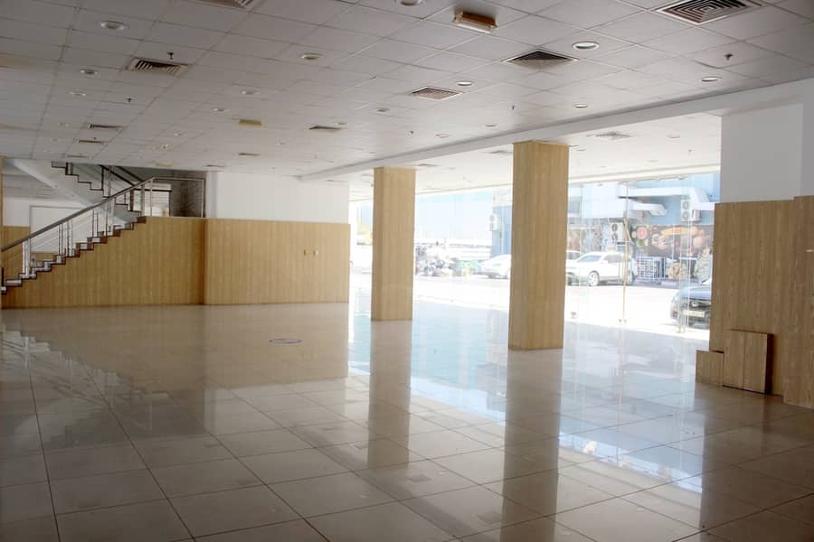 7 Large Showroom For Rent Near DNATA high visibilty